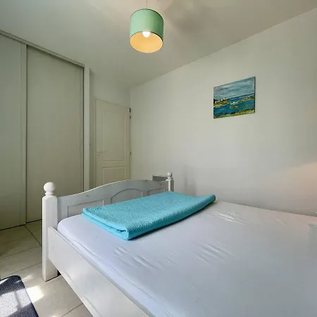 Maison 4 Pieces Pres De La Avec Jardin, - Fr-1-246a-213