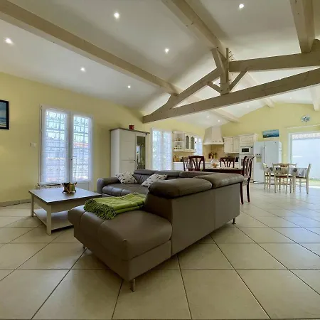 Maison 4 Pièces Près De La Avec Jardin, Saint-denis-d'oléron - Fr-1-246a-213 *