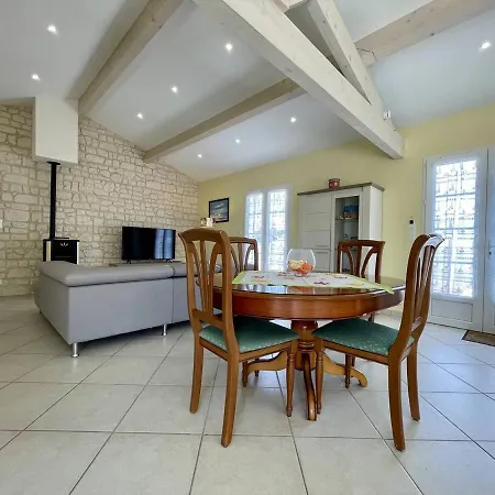 Maison 4 Pieces Pres De La Avec Jardin Et Terrasse - 7 Couchages, - Fr-1-246a-213 Holiday home *