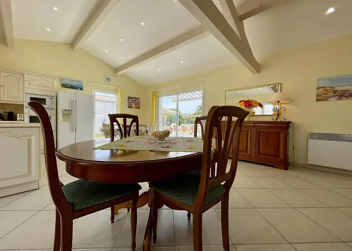 Maison 4 Pieces Pres De La Avec Jardin, - Fr-1-246a-213 度假居 *