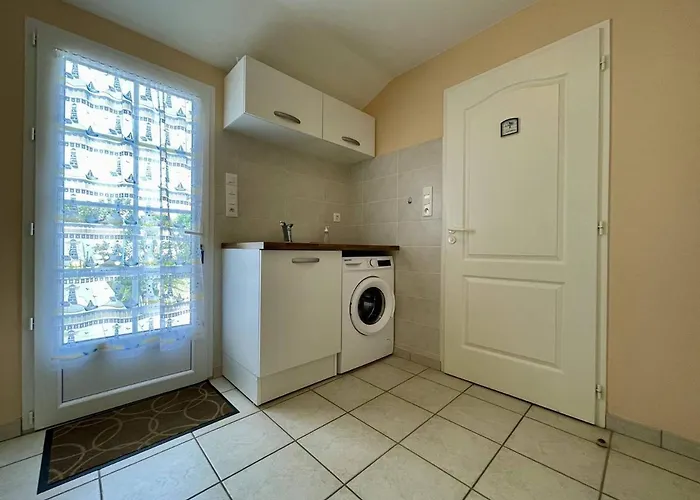 Maison 4 Pieces Pres De La Avec Jardin, - Fr-1-246a-213 * Saint-Denis-dʼOléron